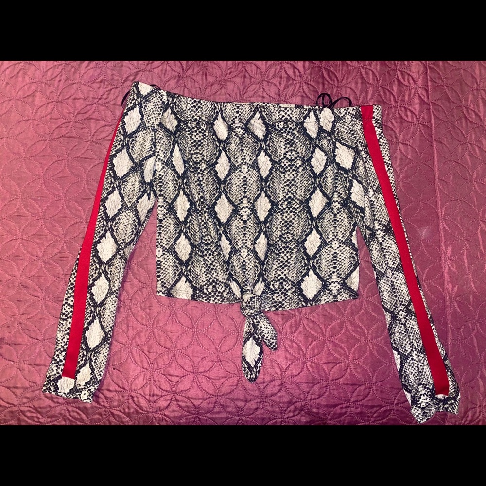 GUESS blouse